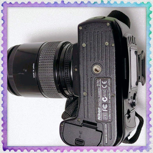 Reflex numériques Nikon D70