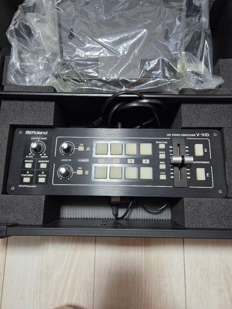 Roland Displays Monitors Adtechno 13.3 Lcd1330 V-1Hd