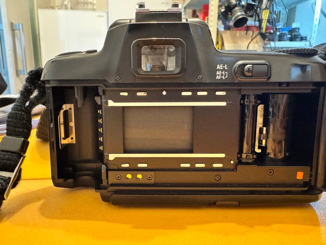 Nikon Compact Camera (Film) F-601 Quartz Date Nikkor35-70Mm