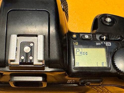 Nikon Compact Camera (Film) F-601 Quartz Date Nikkor35-70Mm