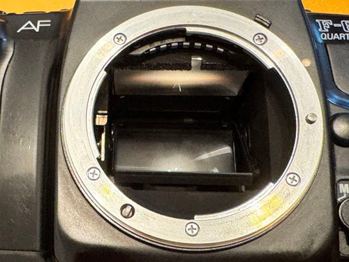 Nikon Compact Camera (Film) F-601 Quartz Date Nikkor35-70Mm