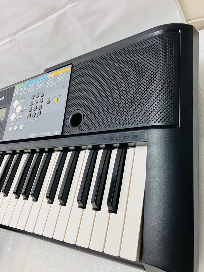Yamaha Keyboard Electronic Piano G644 Psr-E233