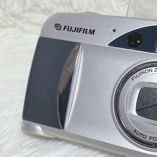 Compact Cameras (Film) Fujifilm Silvi 70