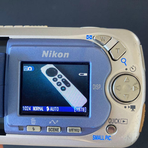 Nikon Compact Digital Camera Coolpix 2500 Ccd