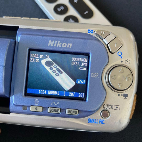Nikon Compact Digital Camera Coolpix 2500 Ccd