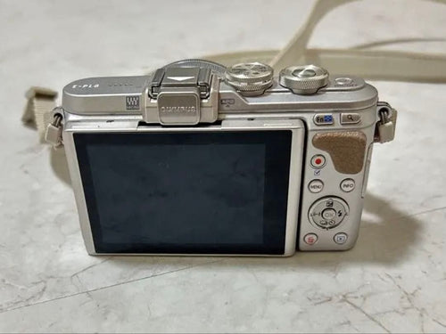 Olympus Mirrorless Interchangeable Lips Pen E-Pl8