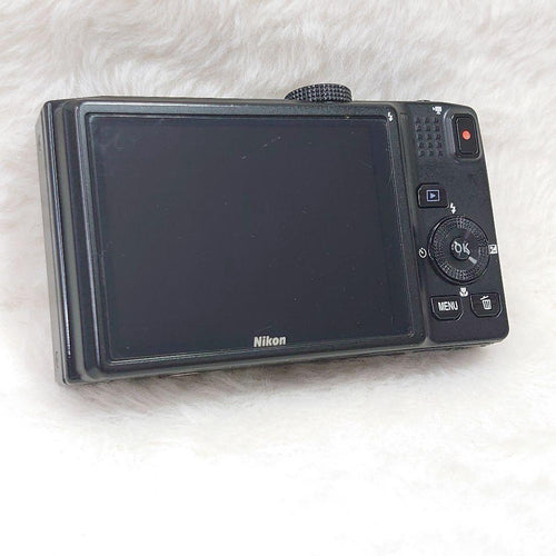 Nikon Compact Digital Camera Coolpix S8200