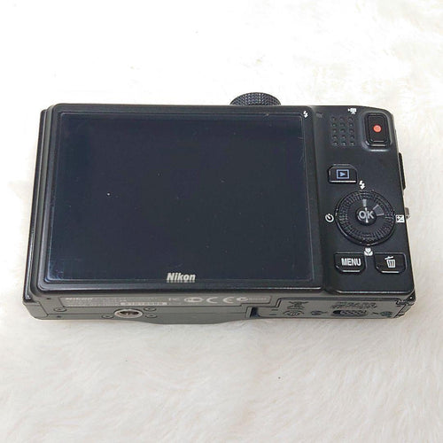 Nikon Compact Digital Camera Coolpix S8200