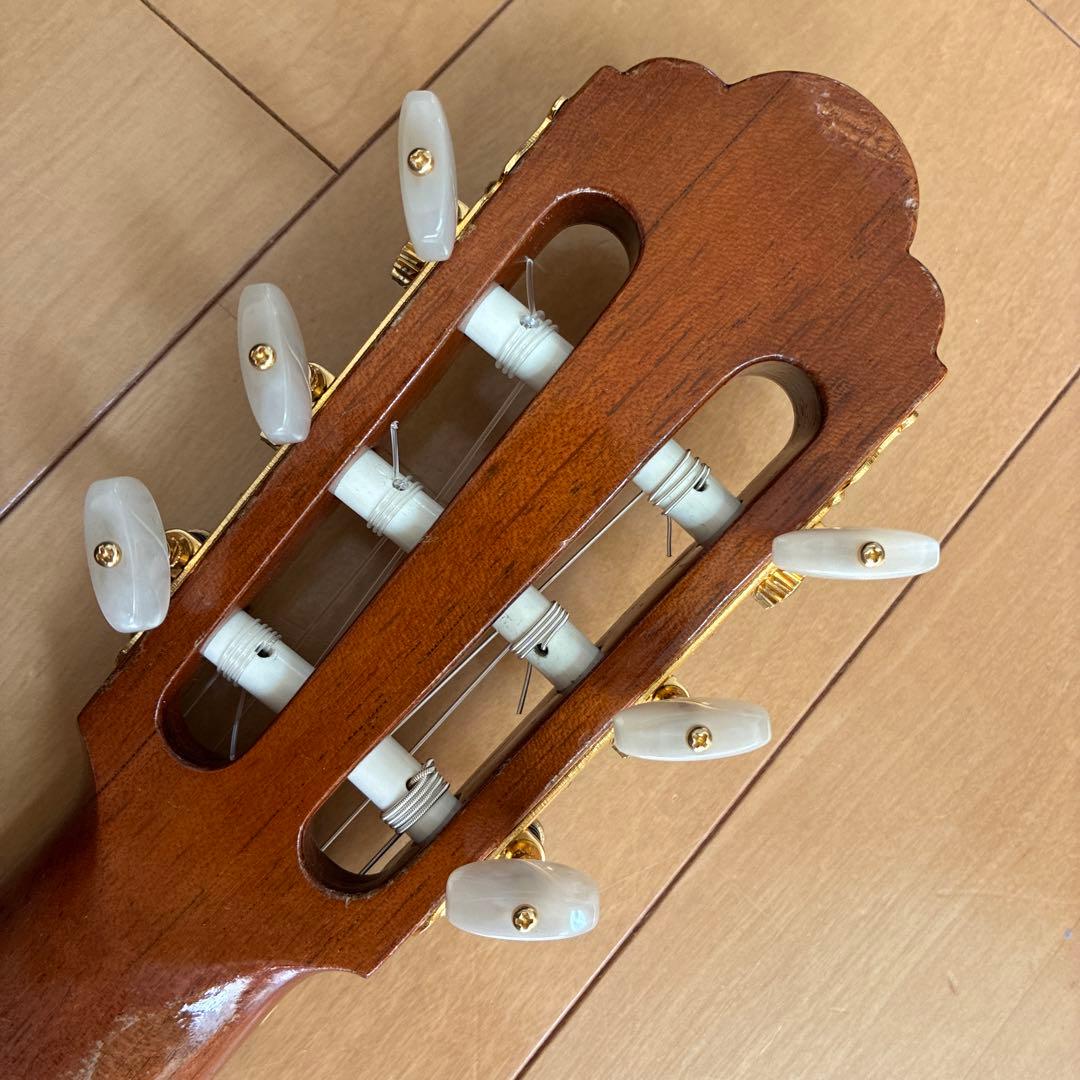Classical Guitar 1983 No.30