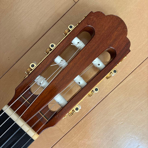Classical Guitar 1983 No.30
