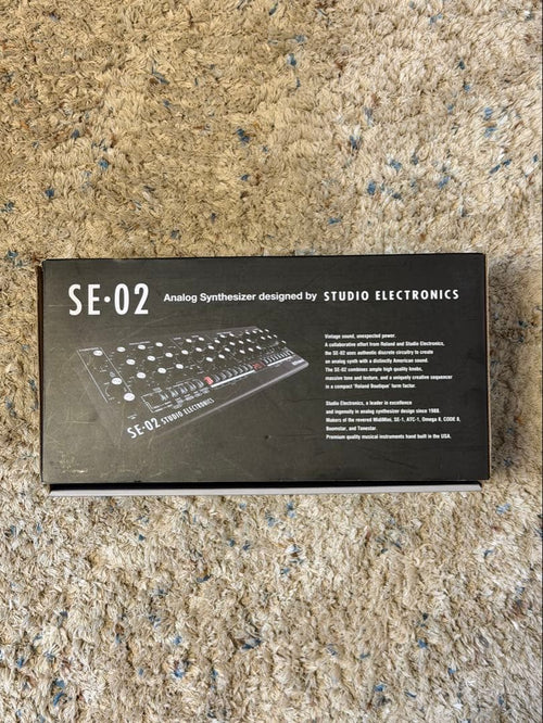 Roland Analog Synthesizer Se-02