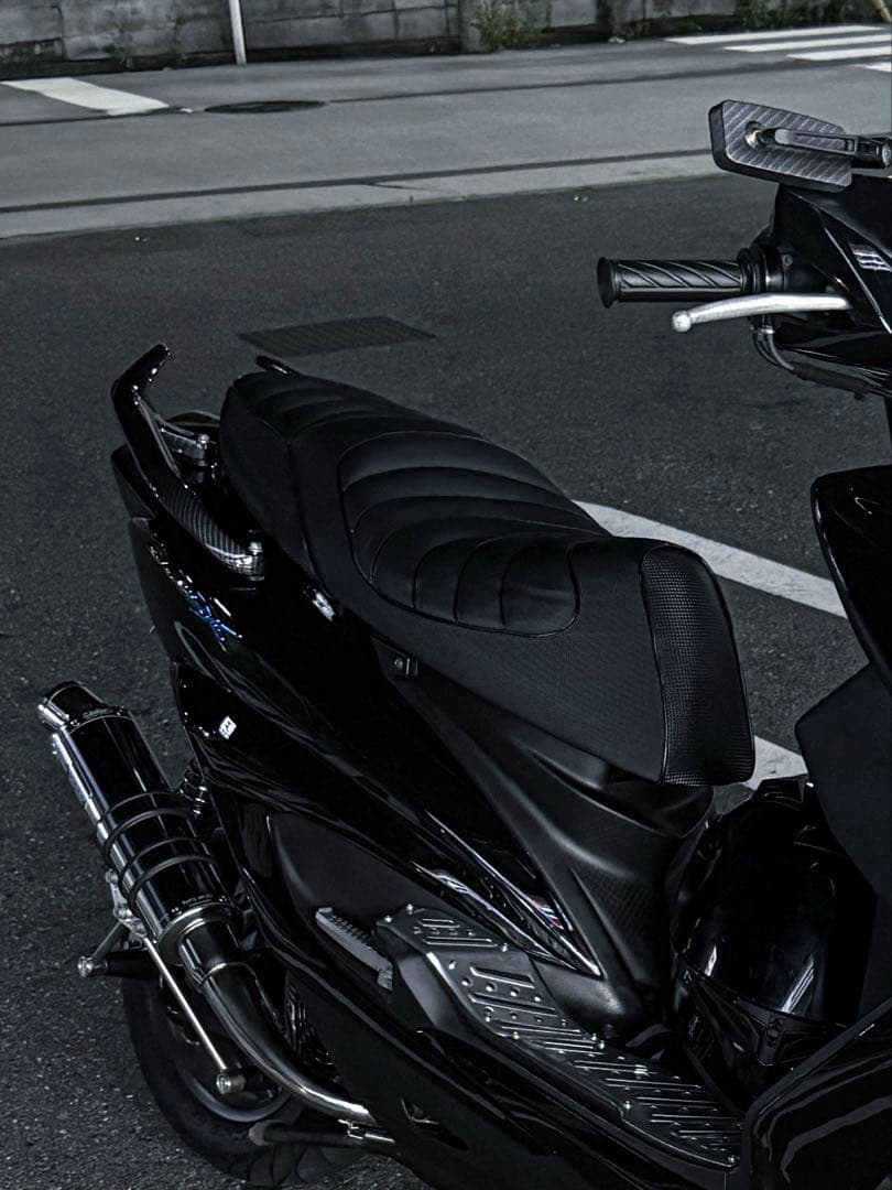 Seats 3 Dcr