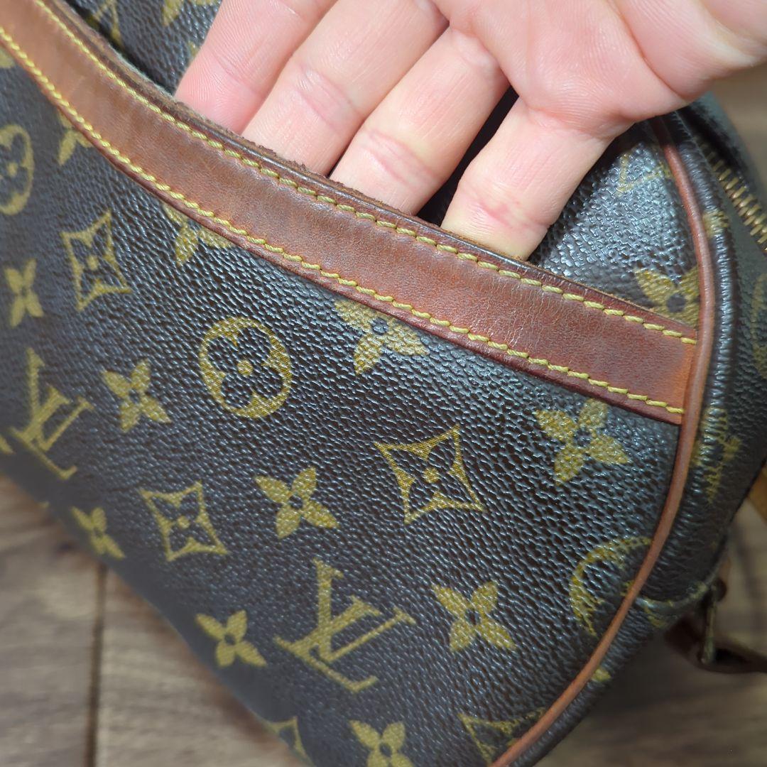 Louis Vuitton Shoulder Bags