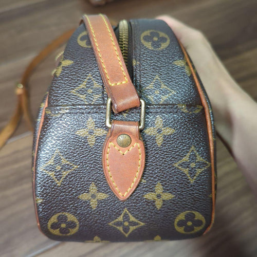 Louis Vuitton Shoulder Bags