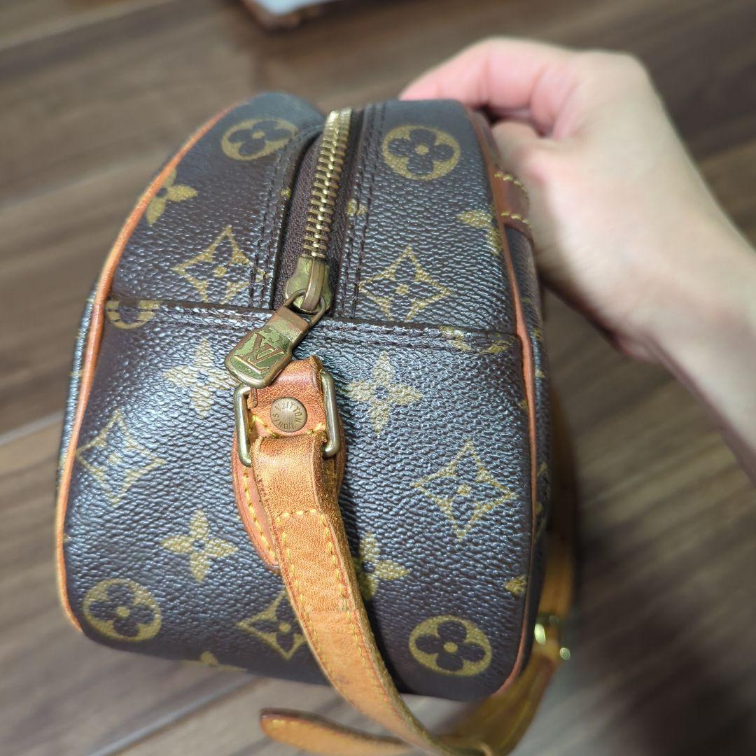 Louis Vuitton Shoulder Bags
