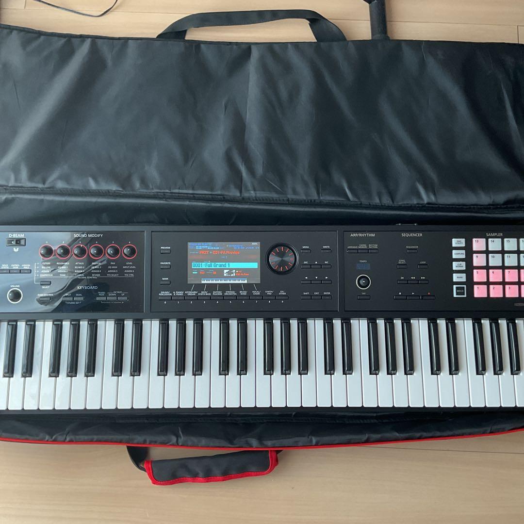 Roland Others Fa06 61
