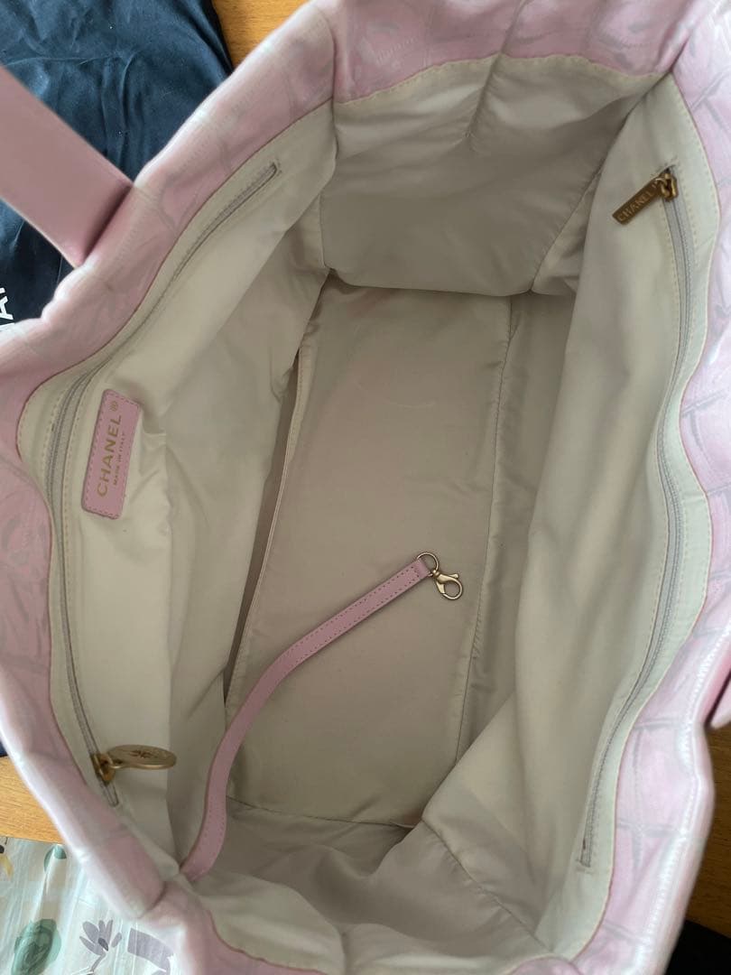 Chanel Tote Bags