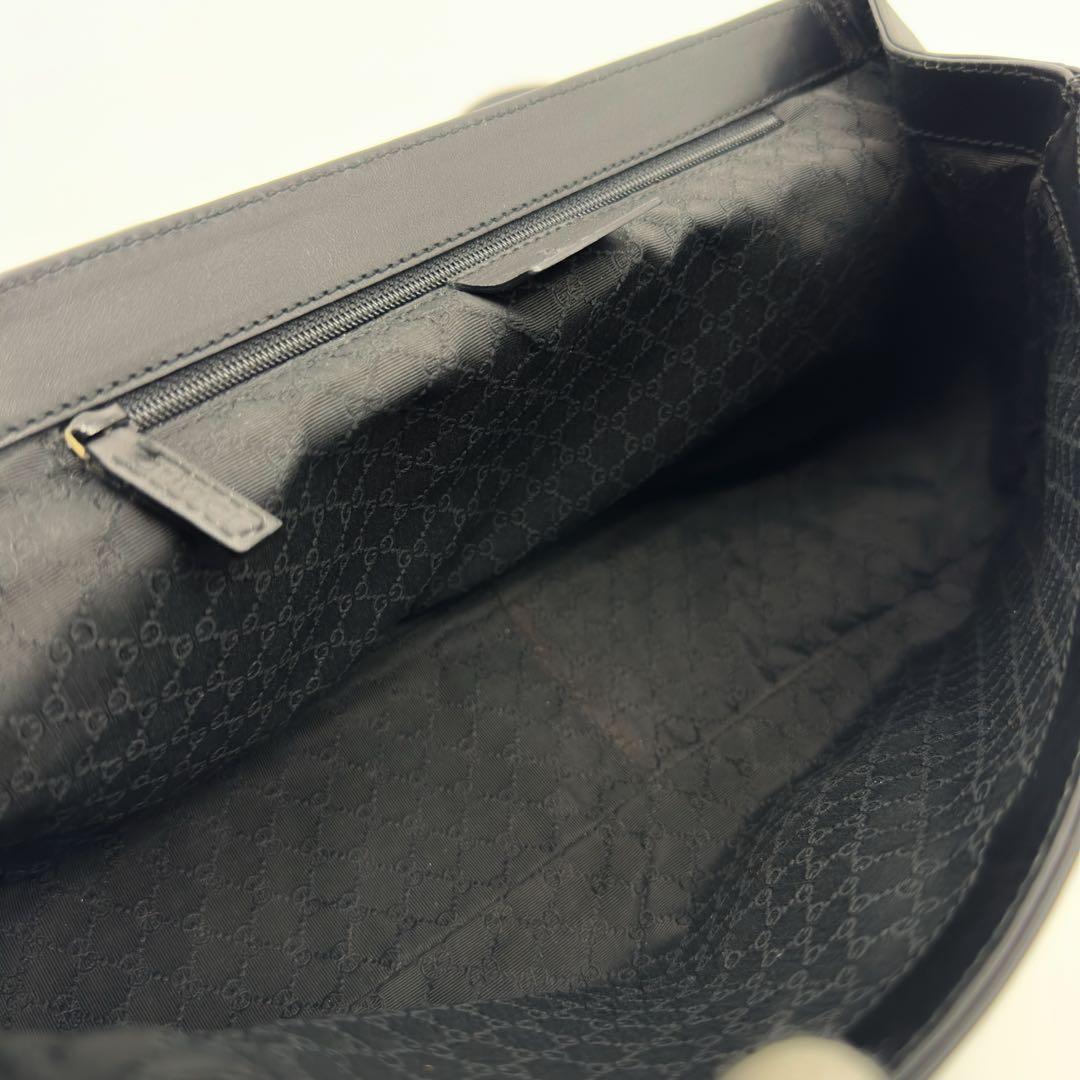 Gucci Shoulder Bags 00S