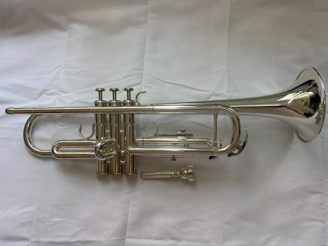 Yamaha Trumpets Ytr-2335S