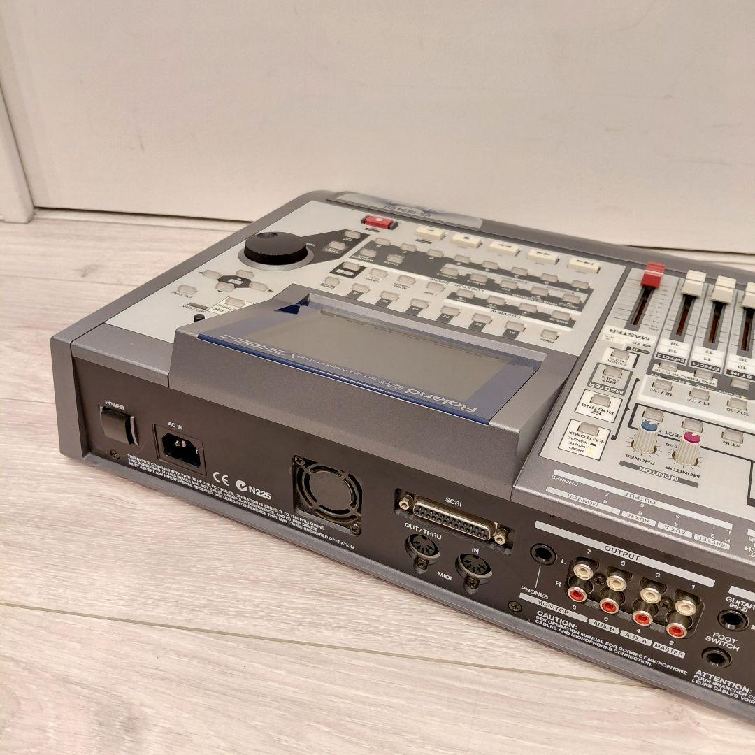 Roland Multitrack Recorders Vs-1824Cd