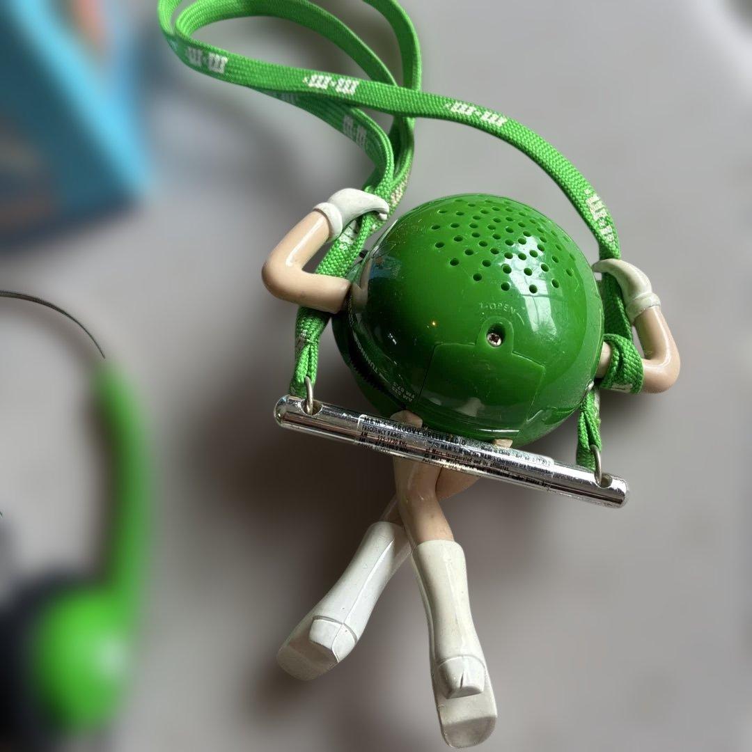 Others M&M'S Groovy Green Radio