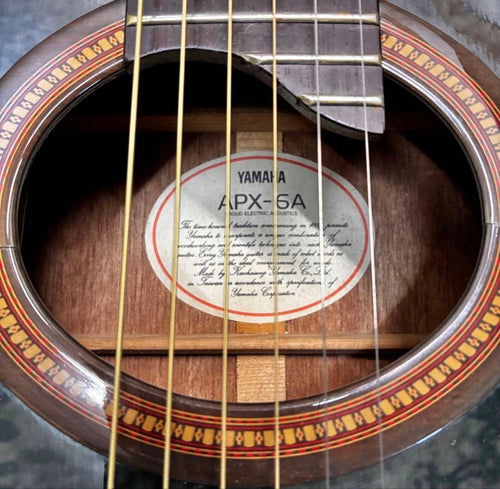 Yamaha Acoustic Guitar Apx-6A