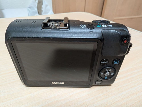 Appareils photo à objectifs interchangeables sans miroir Canon Eos M