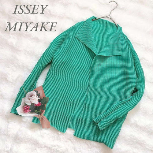 Issey Miyake Long-Sleeve (M)