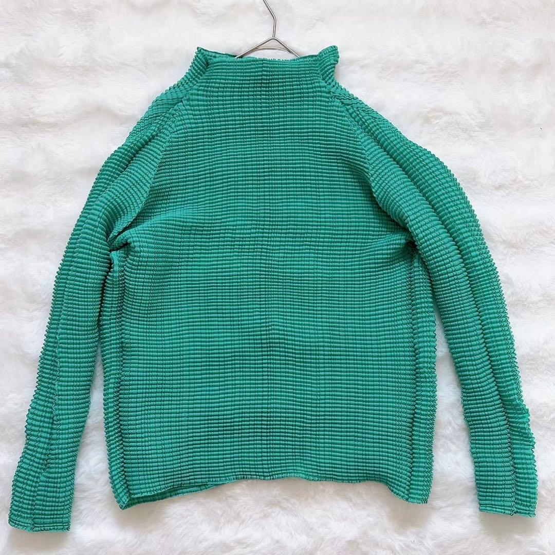 Issey Miyake Long-Sleeve (M)