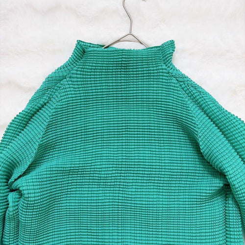 Issey Miyake Long-Sleeve (M)