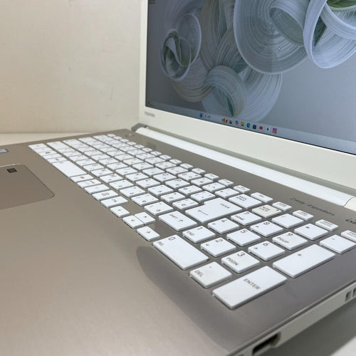 Dynabook Windows Notebook Body 8 Ynabookt65/Gg I7-8550U Ssd512Gbm16G