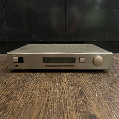 Onkyo Radio Tuner R-100 Am/Fm