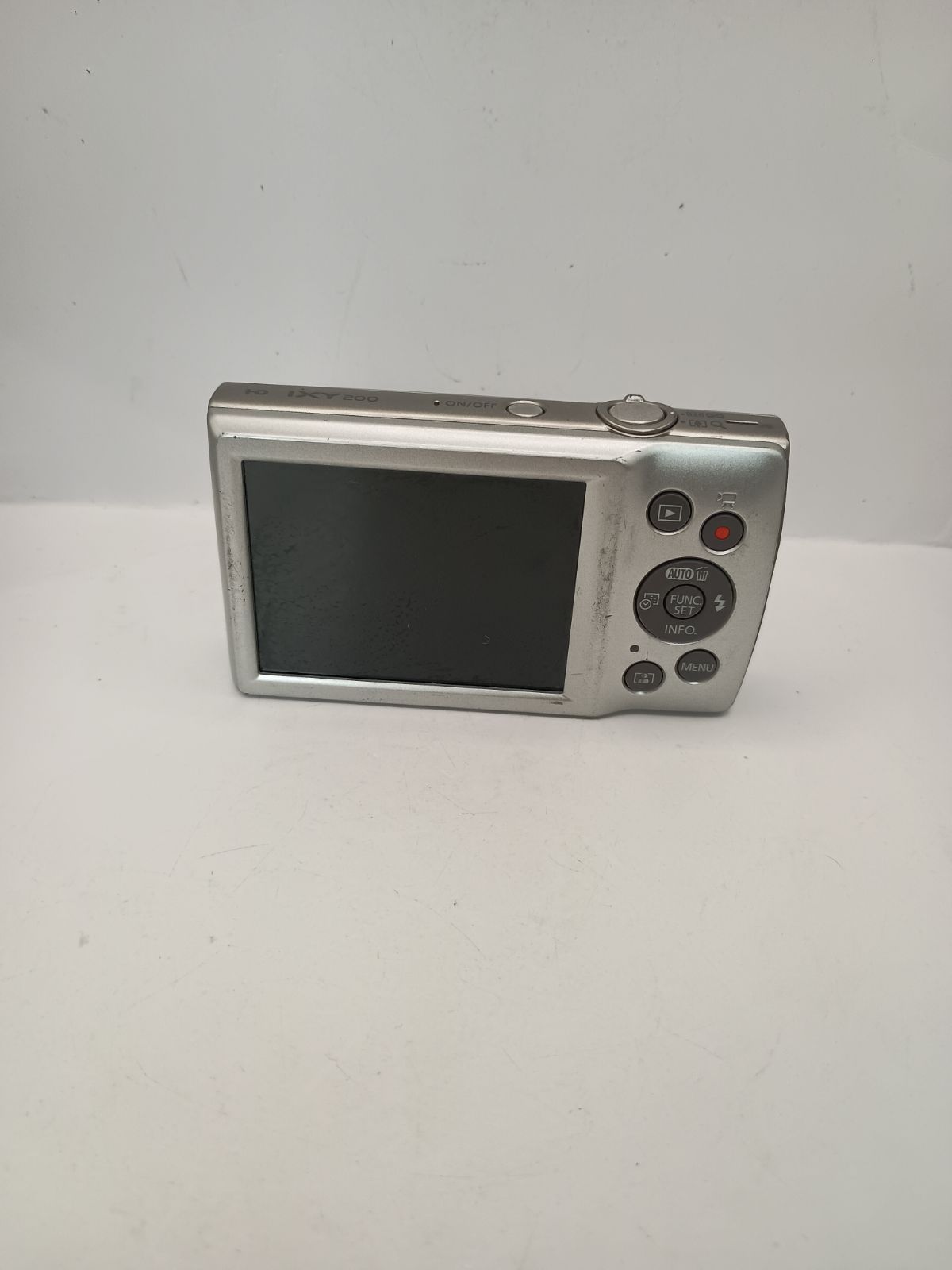 Compact Digital Camera 4960 Canon Ixy 200