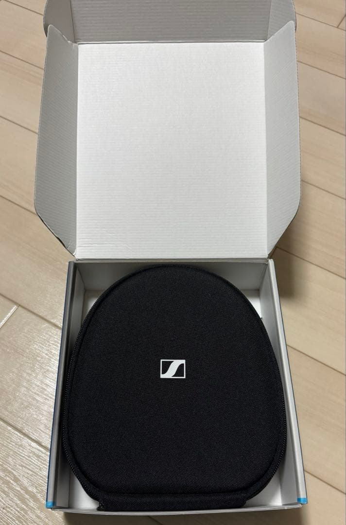 Sennheiser Wireless Headphones Accentum Plus