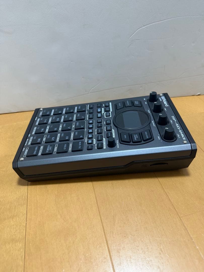 Roland Samplers Sp404 Mk2 Mkii Sd 64Gb