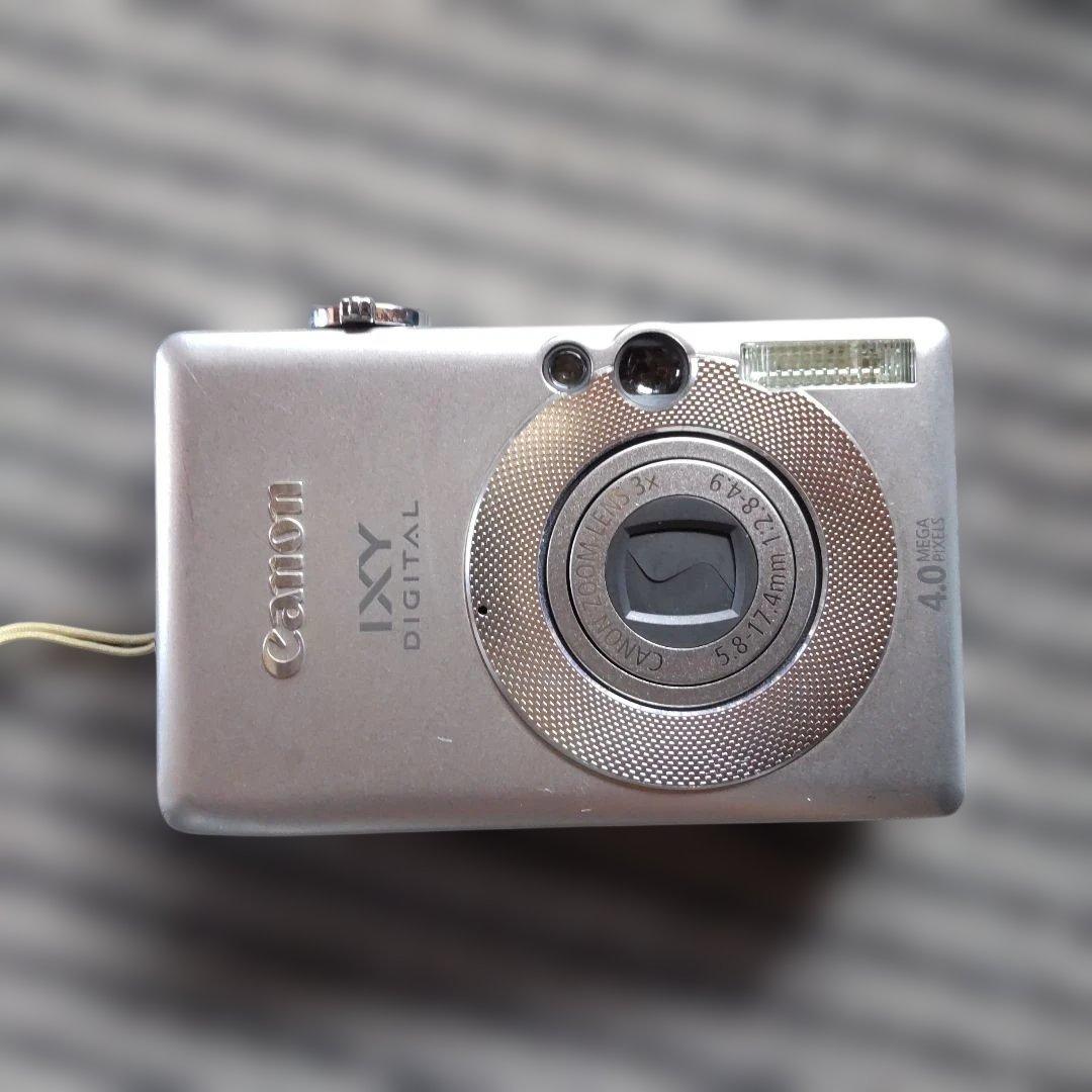 Canon Compact Digital Camera Ixy 50
