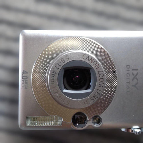 Canon Compact Digital Camera Ixy 50