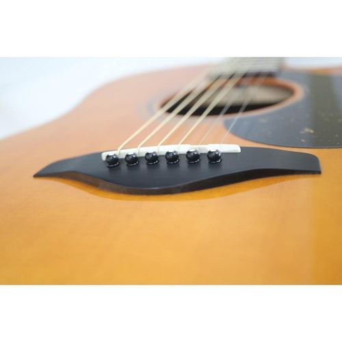 Yamaha Acoustic Guitar