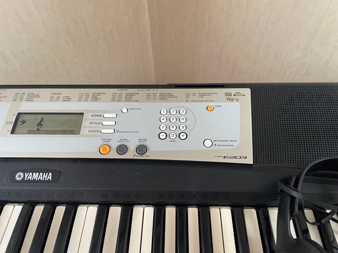 Keyboards Digital Pianos Yamaha Psr E203