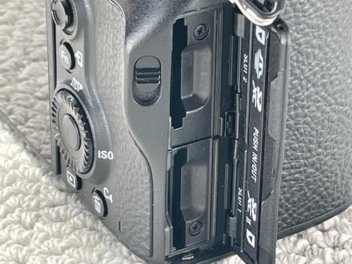 Sony Mirrorless Interchangeable Lens Cameras 7 Iii