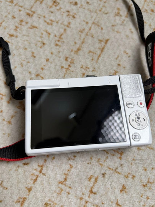 Canon Mirrorless Interchangeable Lens Cameras Eos M200