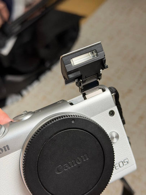 Canon Mirrorless Interchangeable Lens Cameras Eos M200