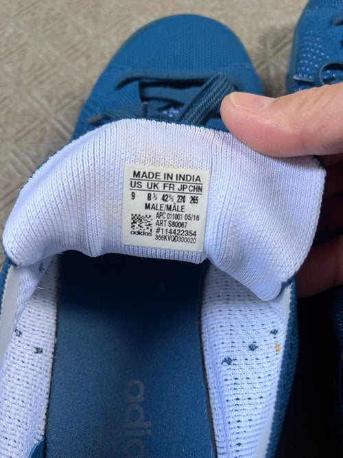 Adidas Sneakers