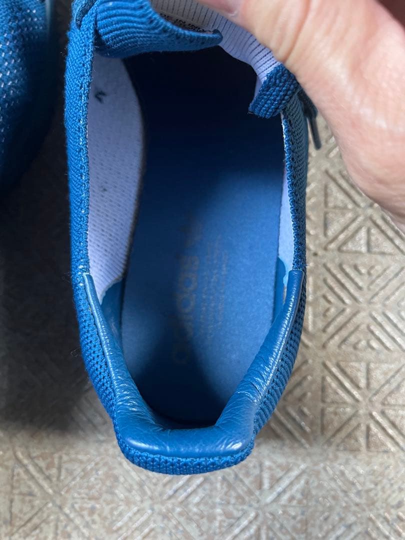 Adidas Sneakers