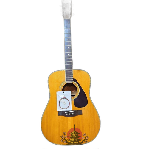 Yamaha Acoustic Guitar