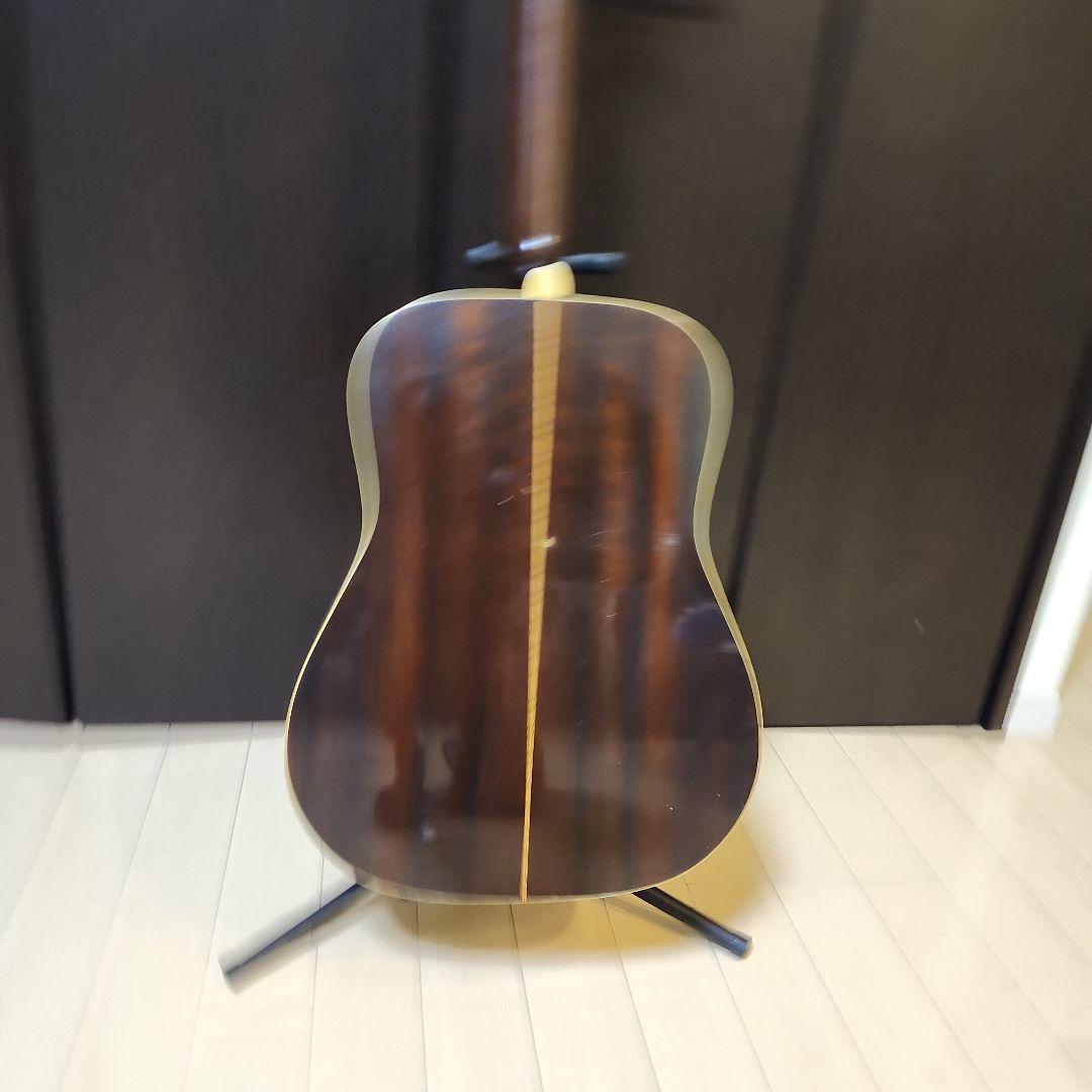 Yamaha Acoustic Guitar