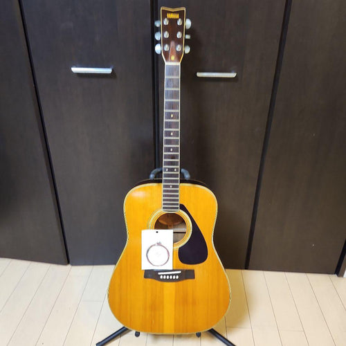 Yamaha Acoustic Guitar