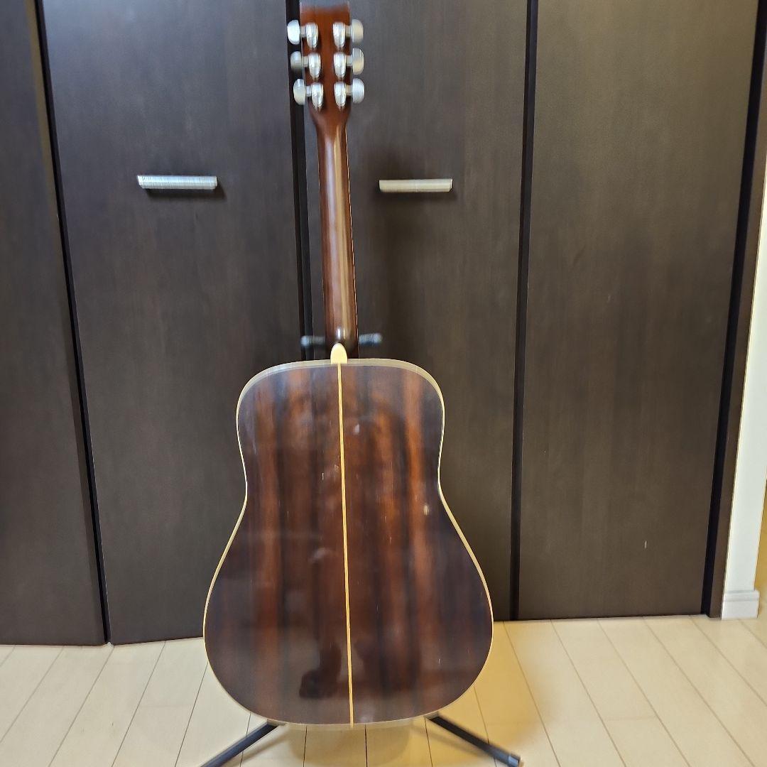 Yamaha Acoustic Guitar