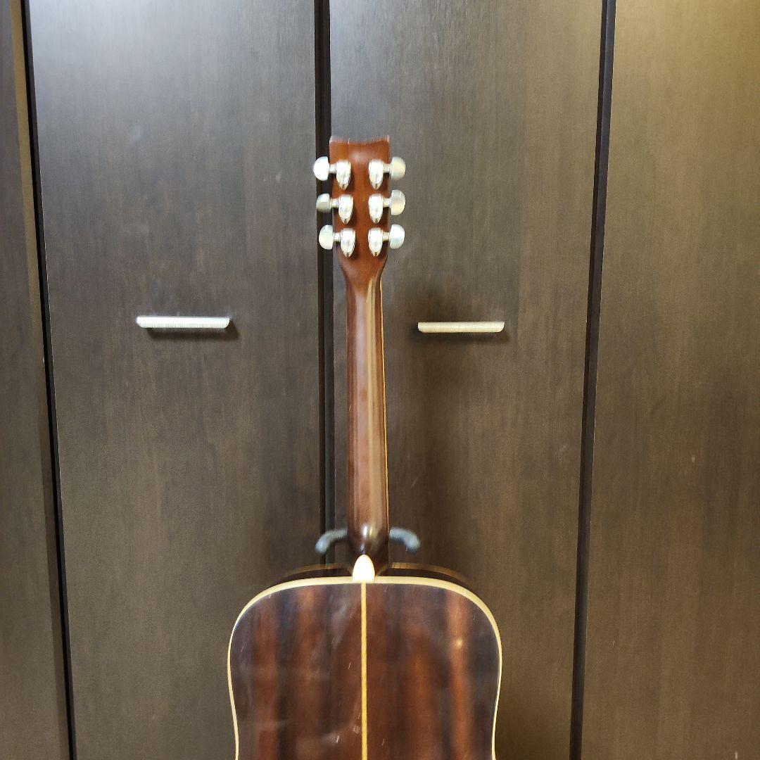 Yamaha Acoustic Guitar