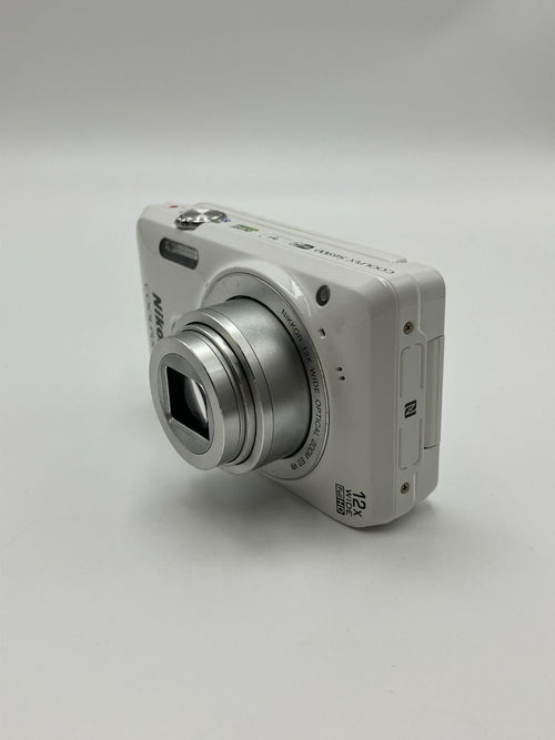 Compact Digital Camera Nikon Coolpix S6900